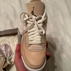 Not worn anymore, nothing is wrong with them at all